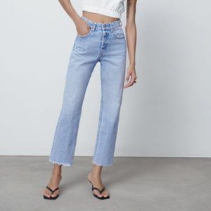 Zara HI-RISE STRAIGHT LEG JEANS - LIGHT BLUE Size 26 (US 2)